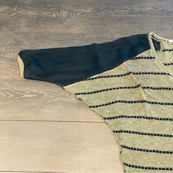 Harmony Mesh 3/4 Sleeve Olive Green Striped See Through Woven Slouchy Sweater - Picture 4 of 16